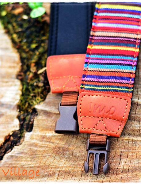 Gestreiftes-Kameraband-Red-Viallage-bunt